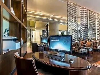 Hilton Grande Asoke Hotel