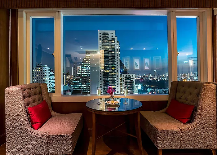 Hilton Grande Asoke 5*