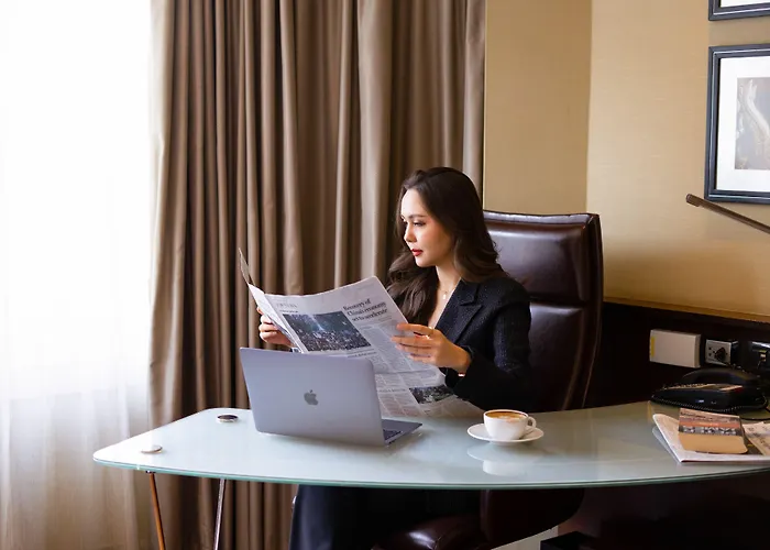 Hilton Grande Asoke 5*