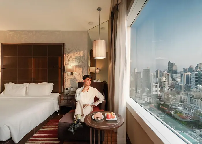Hilton Grande Asoke 5*