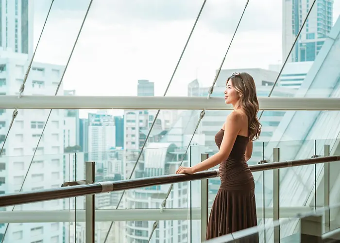 Hilton Grande Asoke 5*