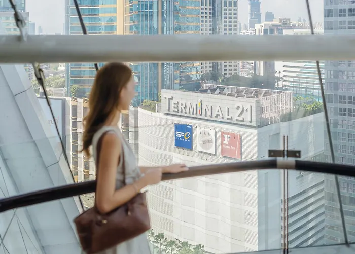 Hilton Grande Asoke 5*