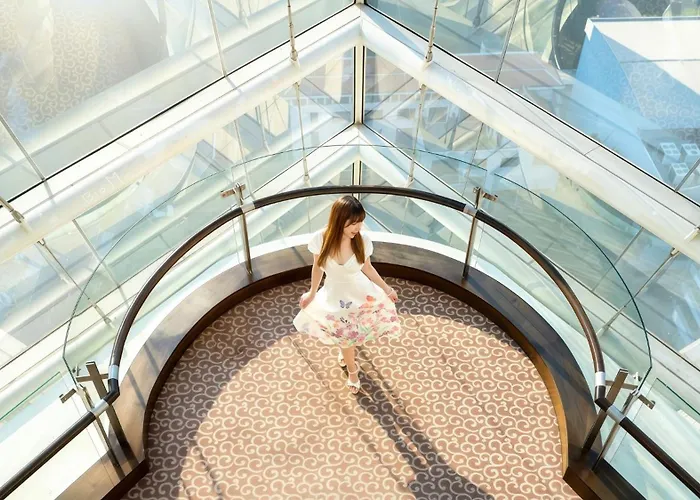 Hilton Grande Asoke 5*