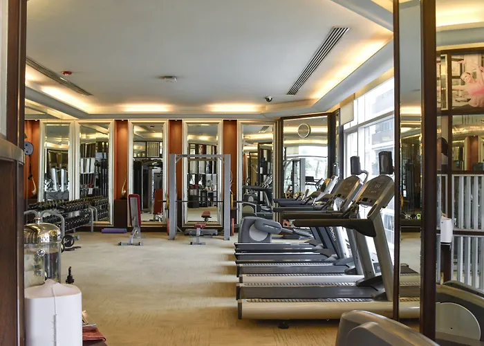 Hilton Grande Asoke 5*
